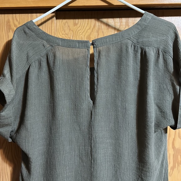 Maurices olive green top, XL - Picture 5 of 6